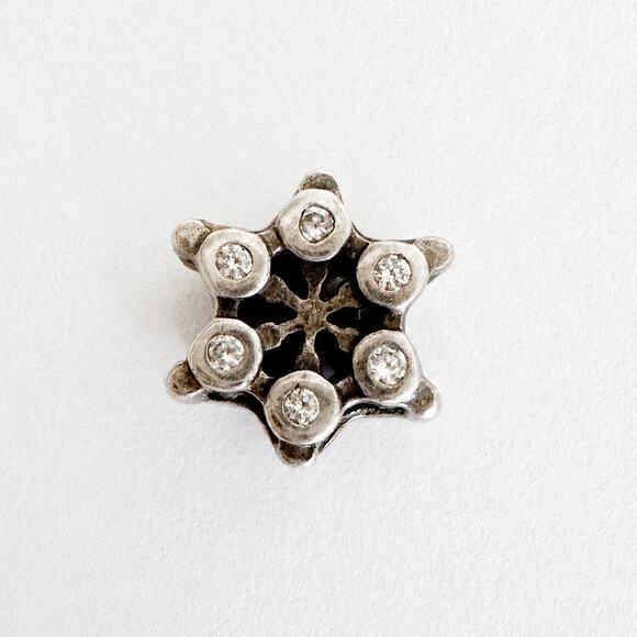Chamilia Jewelry - CHAMILIA Snowflake 925 Sterling Clear CZ Charm